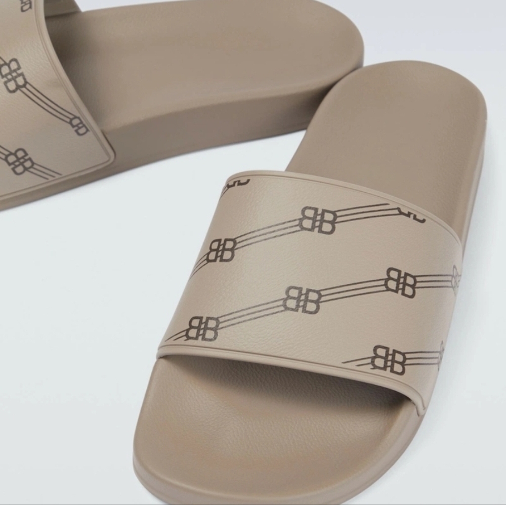 Balenciaga Pool Slide Sandals. Brand New w/Tags Size 39 - Picture 3 of 10